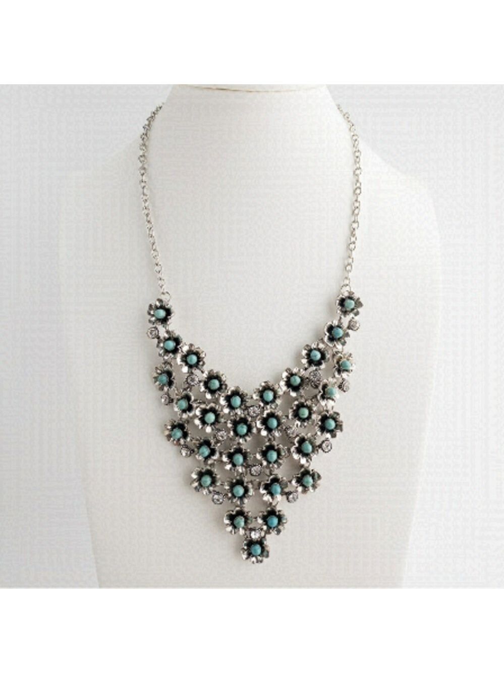 Howlite Stone Pendant Bib Necklace Green Floral Ornate Silver Tone